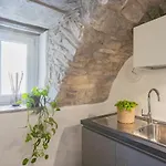 Pozzo Vertical With Garden And Parking By Rent Apartment Torno