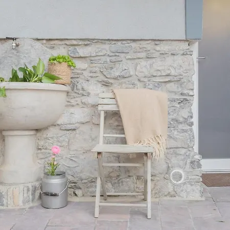 Apartment Pozzo Vertical With Garden And Parking By Rent