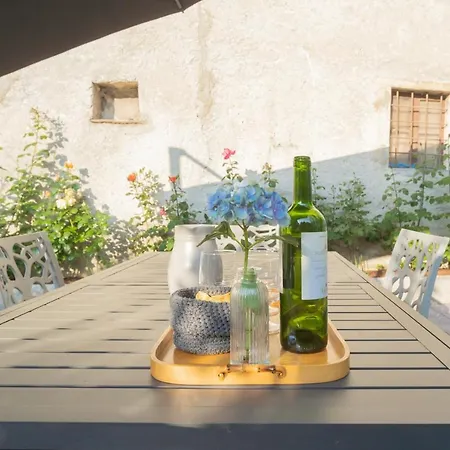 Pozzo Vertical With Garden And Parking By Rent Apartmán Torno