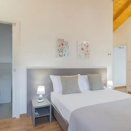 Pozzo Vertical With Garden And Parking By Rent Apartmán *